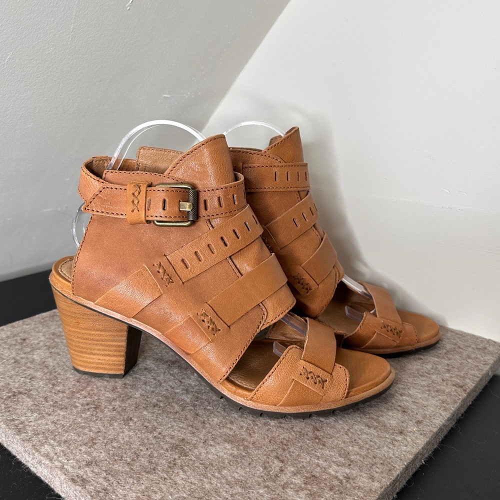 Sorel Nadia Buckle II Open Toe Leather 3” Heel Bootie 10